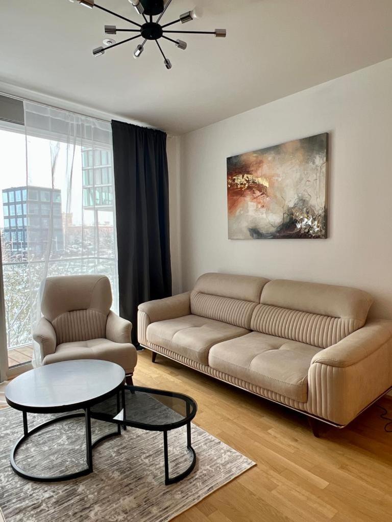 The View 1 Apartment Wina Bagian luar foto